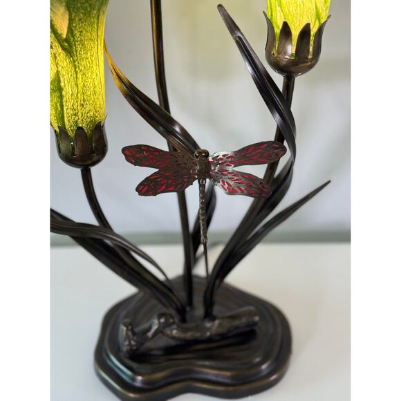 Vintage Dale Tiffany 3-Light Lily Lamp w/ Dragonfly - Picture 3 of 10